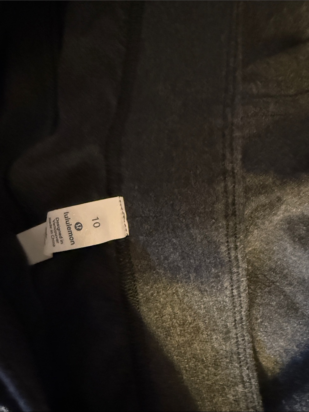 Lululemon - Picture 3 of 9